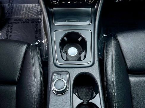 Used 2018 Mercedes-Benz CLA 250 image 16