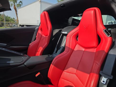 Used 2023 Chevrolet Corvette Stingray Coupe w/ 1LT RWD image 21