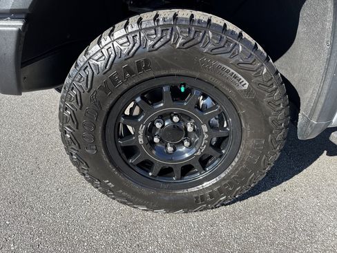 Used 2024 GMC Sierra 1500 AT4X w/ AT4X AEV Edition image 13