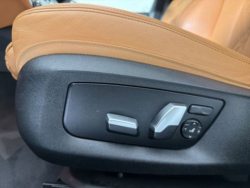 Used 2023 BMW 530i w/ Premium Package RWD image 11