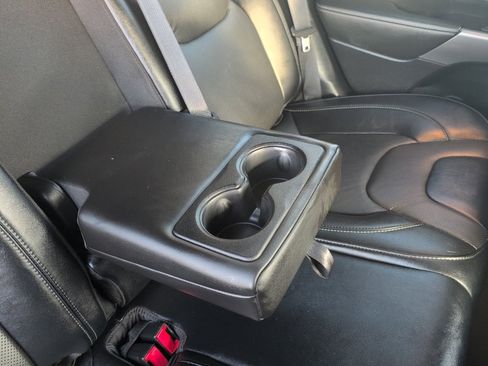 Used 2022 Jeep Cherokee Limited image 15