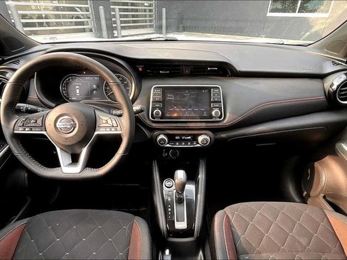 Used 2020 Nissan Kicks SR FWD image 14