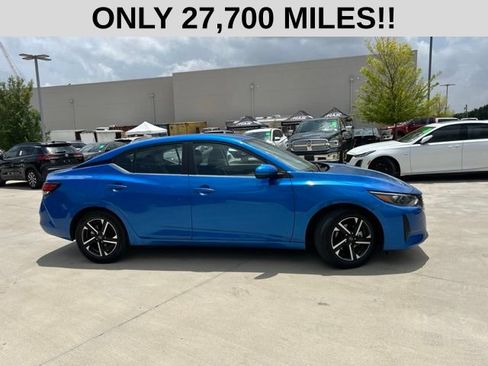 Used 2025 Nissan Sentra SV FWD image 2
