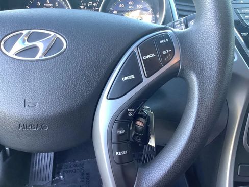 Used 2015 Hyundai Elantra SE w/ Option Group 02 FWD image 24