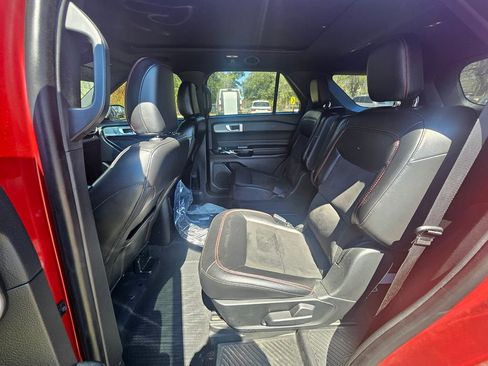 Used 2022 Ford Explorer ST-Line w/ Class IV Trailer Tow Package image 13