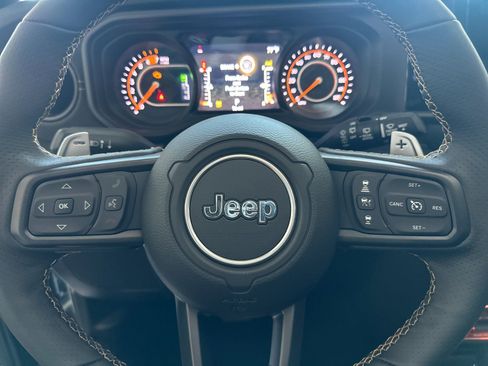 New 2025 Jeep Wrangler Unlimited Rubicon 392 image 20