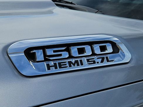 Used 2020 RAM 1500 Laramie AWD/4WD image 31
