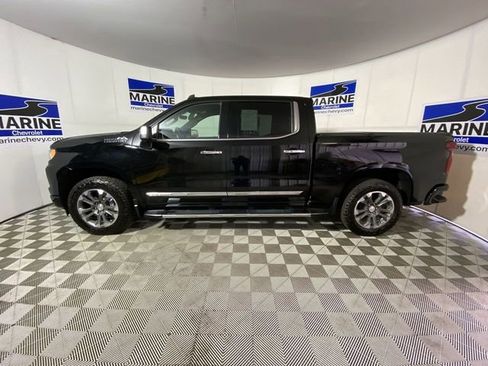 Certified 2024 Chevrolet Silverado 1500 High Country w/ Technology Package AWD/4WD image 10