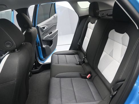 New 2026 Chevrolet Trax LS w/ LS Convenience Package FWD image 33