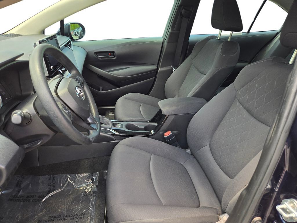 Used 2022 Toyota Corolla LE FWD image 17