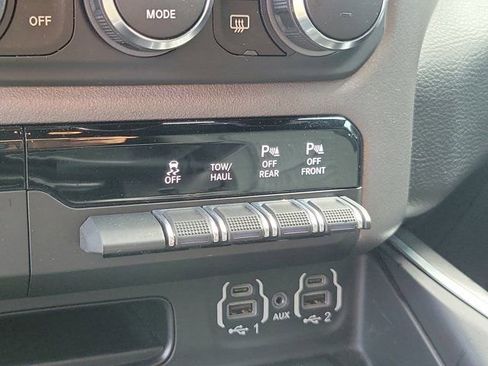 Used 2023 RAM 1500 Big Horn RWD image 28