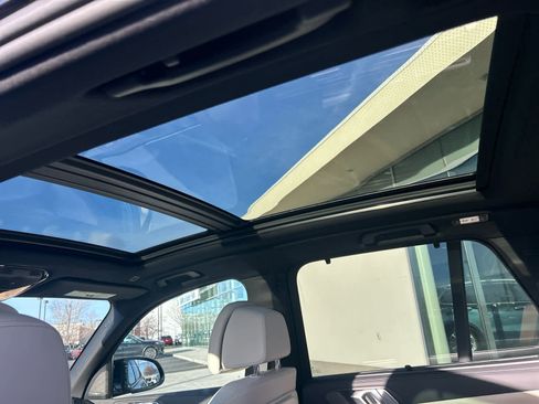 New 2026 BMW X5 M60i image 19