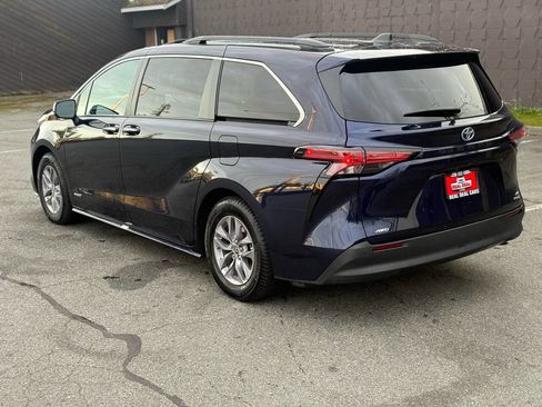 Used 2021 Toyota Sienna XLE w/ XLE Plus Package AWD/4WD image 35