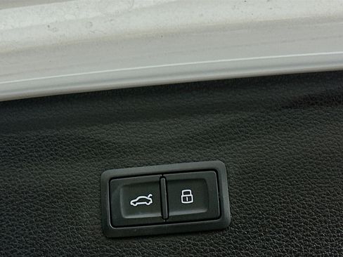 Used 2021 Audi Q5 Premium Plus w/ Premium Plus Package image 28