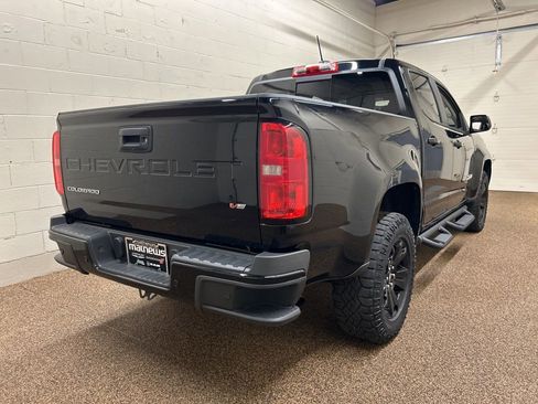 Used 2021 Chevrolet Colorado Z71 w/ Z71 Midnight Edition AWD/4WD image 2