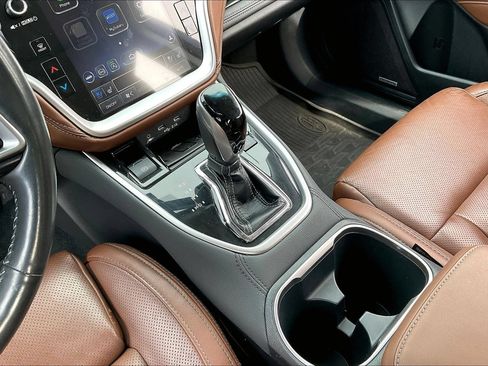 Used 2020 Subaru Outback Touring AWD/4WD image 13