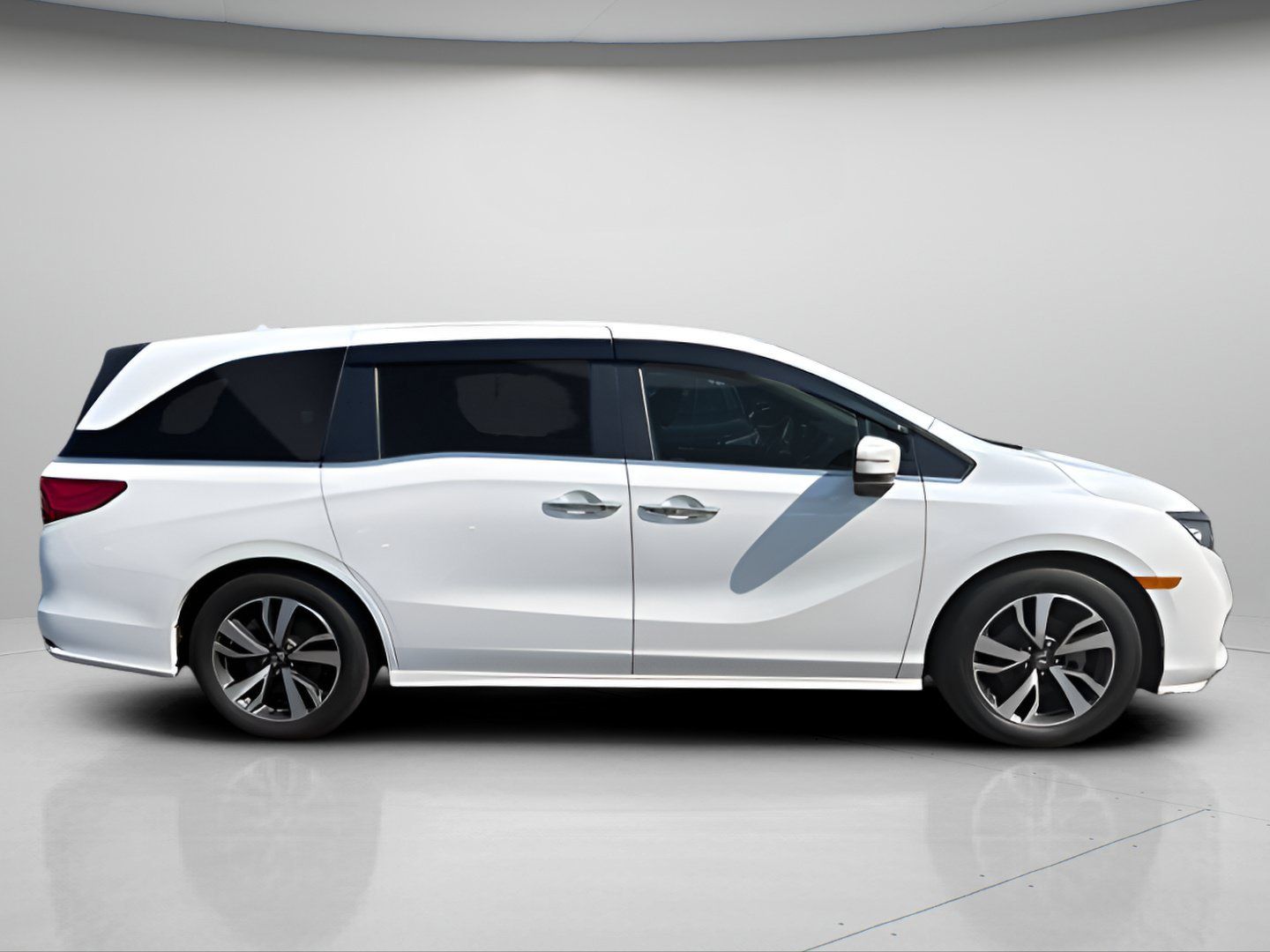 Used 2023 Honda Odyssey Touring image 5