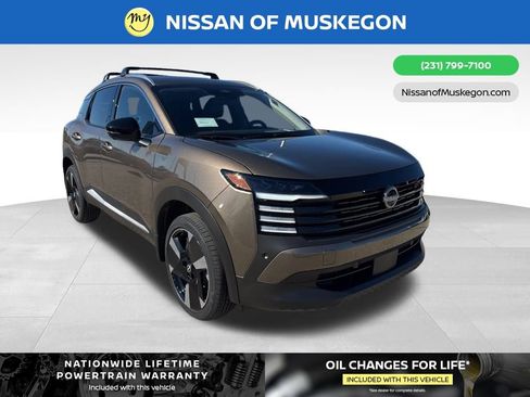 New 2026 Nissan Kicks SR w/ Cold Weather Package image 1