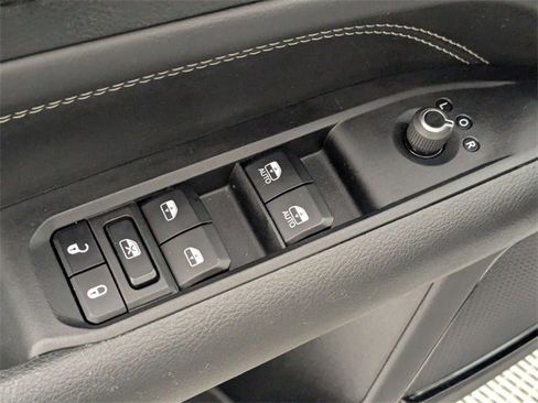 Certified 2023 Jeep Compass Altitude image 11