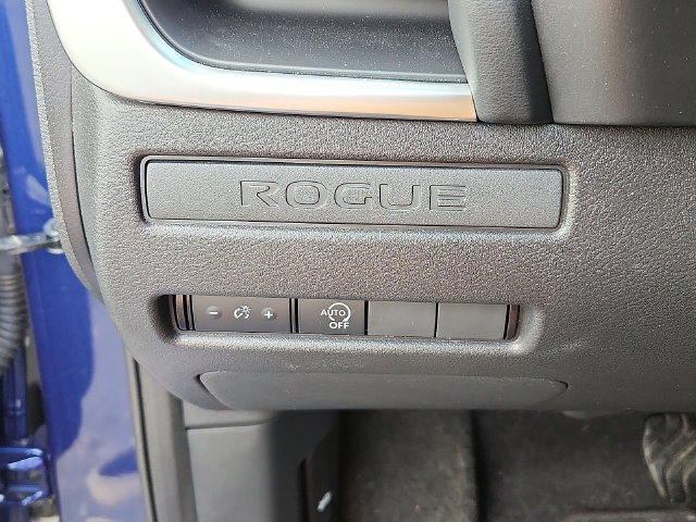 Used 2023 Nissan Rogue S AWD/4WD image 25