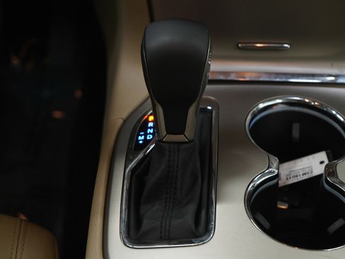 Used 2017 Jeep Grand Cherokee Limited w/ Trailer Tow Group IV image 20