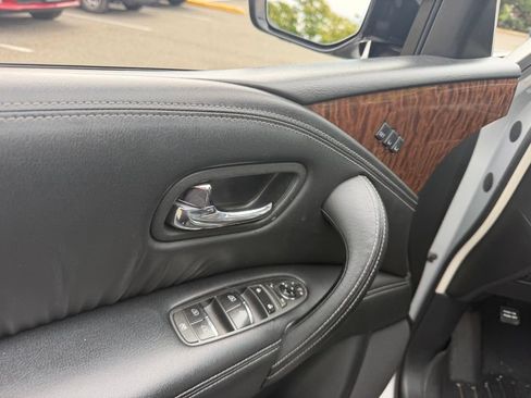 Used 2017 Nissan Armada SL AWD/4WD image 13