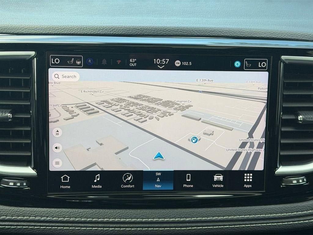 Used 2025 Chrysler Pacifica Limited FWD image 18
