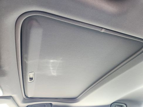 Used 2019 Toyota Avalon XLE image 30