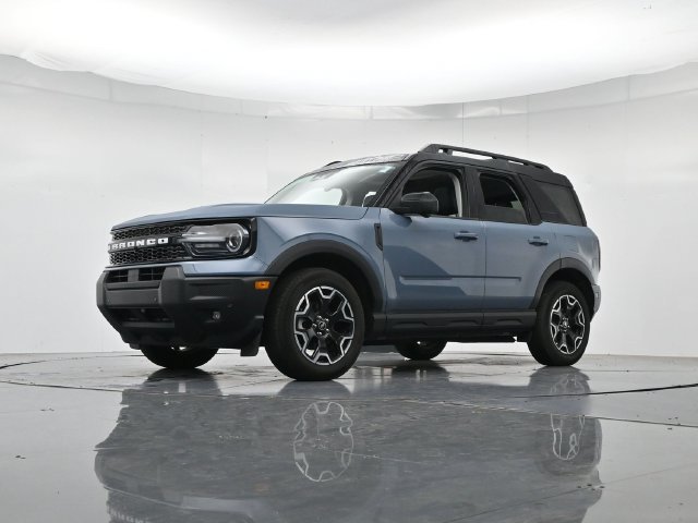 Certified 2025 Ford Bronco Sport Outer Banks w/ Outer Banks Tech Package+ AWD/4WD image 34