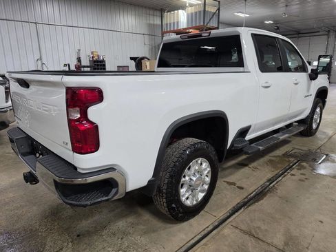 Used 2023 Chevrolet Silverado 2500 LT w/ Convenience Package AWD/4WD image 8