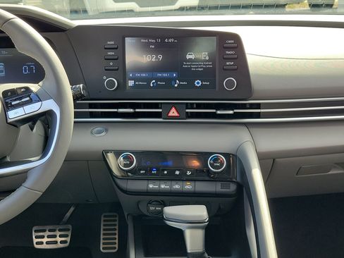 Used 2025 Hyundai Elantra Sport FWD image 19