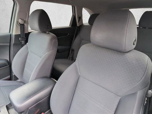 Used 2019 Kia Sorento L image 8