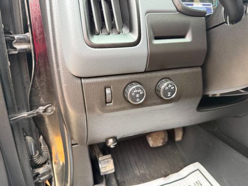 Used 2016 Chevrolet Colorado Z71 w/ Z71 Midnight Edition image 17