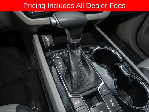 Used 2021 Kia Sedona SX FWD image 18