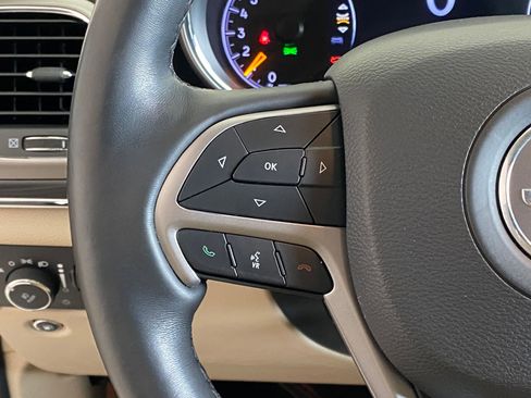 Used 2021 Jeep Grand Cherokee Limited w/ Premium Lighting Group image 18