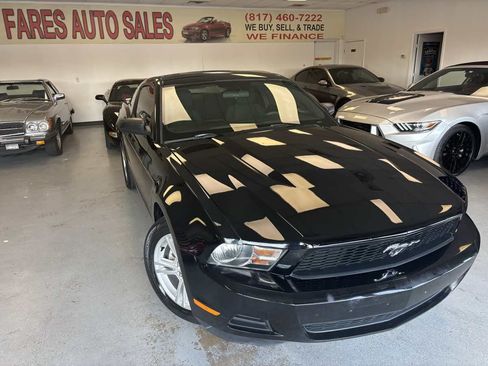 Used 2010 Ford Mustang Coupe RWD image 5