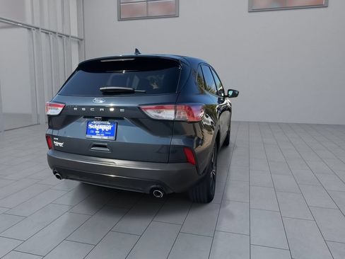 Used 2022 Ford Escape SE w/ SE Sport Appearance Package FWD image 7