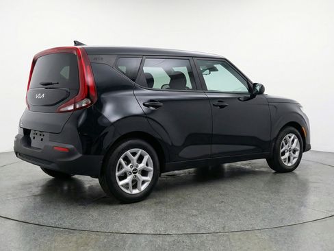 Used 2025 Kia Soul LX w/ LX Technology Package image 9