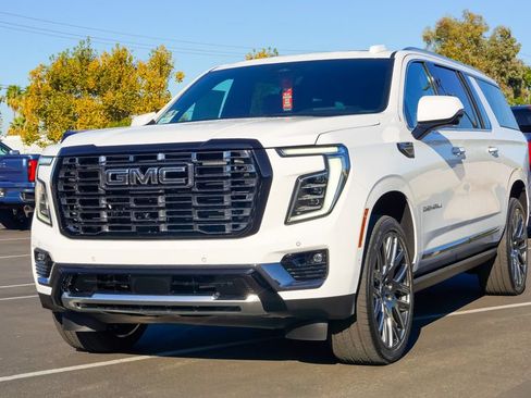 New 2026 GMC Yukon XL Denali Ultimate AWD/4WD image 2