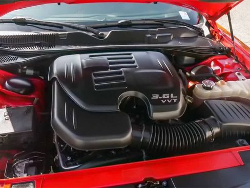 Used 2021 Dodge Challenger SXT image 24