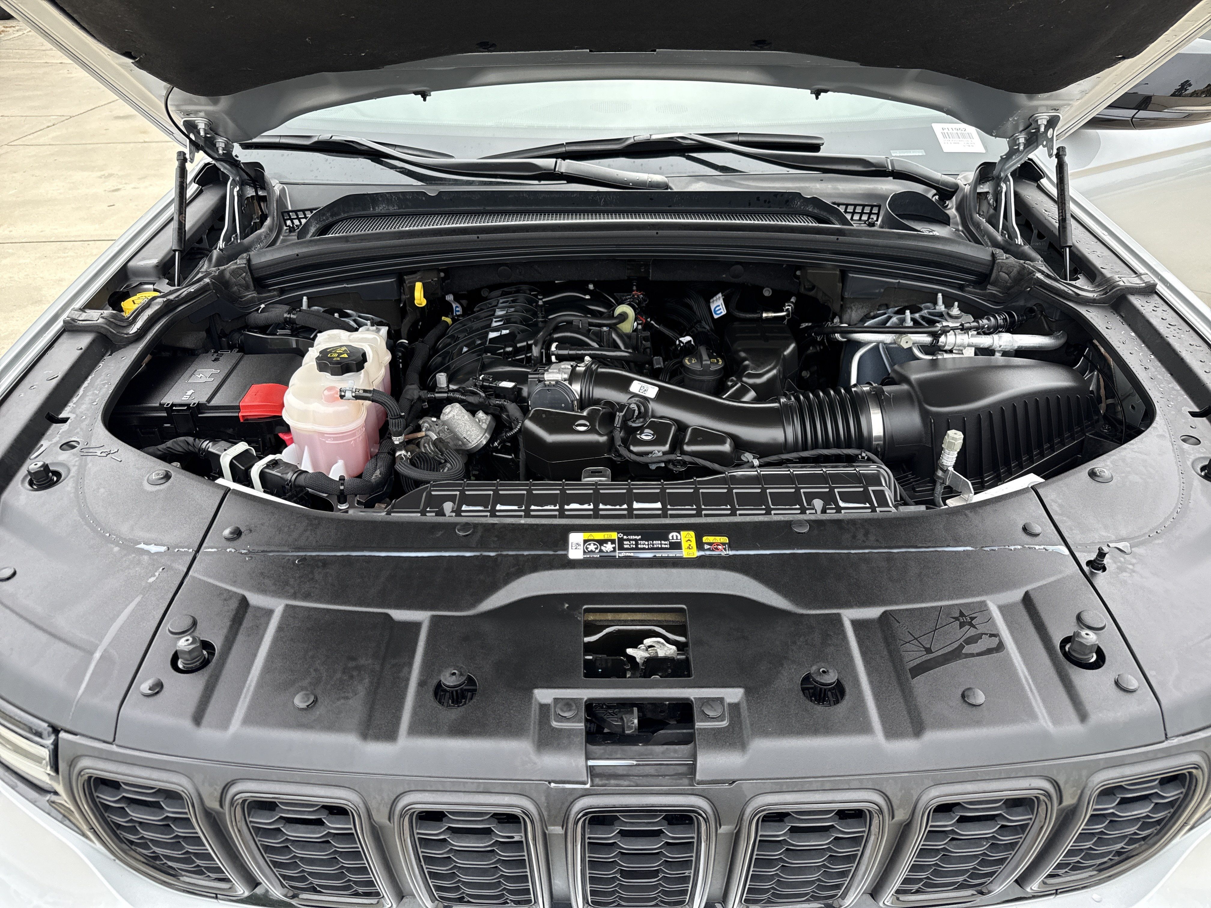 Used 2024 Jeep Grand Cherokee L Laredo AWD/4WD image 32
