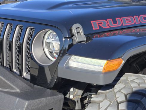 Used 2020 Jeep Gladiator Rubicon AWD/4WD image 3