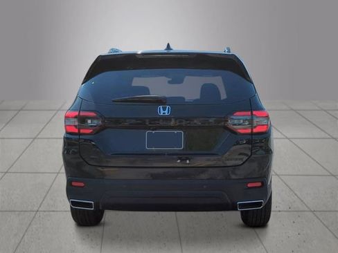 New 2025 Honda Pilot Black Edition image 4
