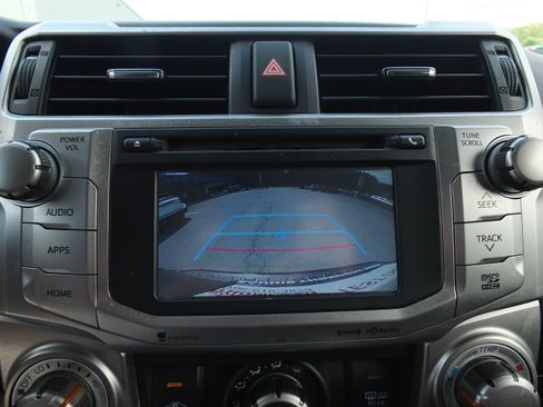 Used 2017 Toyota 4Runner SR5 AWD/4WD image 27