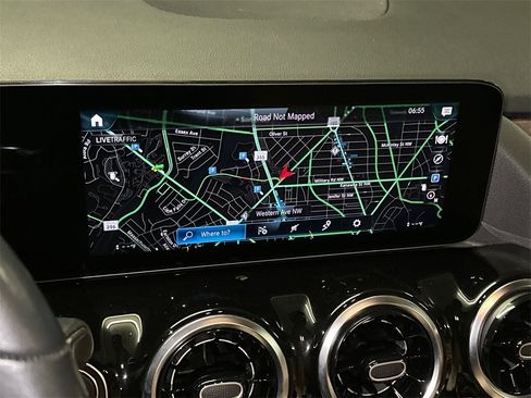 Used 2023 Mercedes-Benz GLA 250 4MATIC image 30