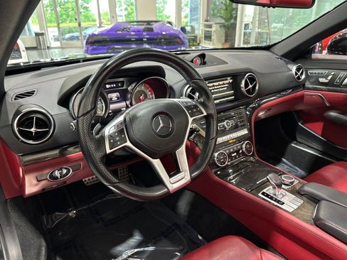 Used 2016 Mercedes-Benz SL 550 image 3