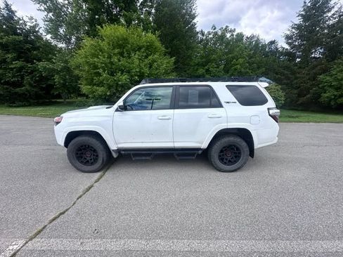 Used 2022 Toyota 4Runner TRD Pro AWD/4WD image 6