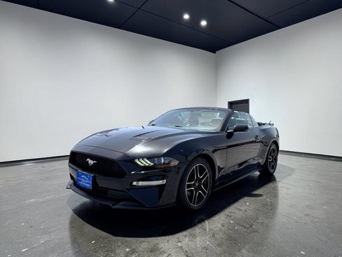 Used 2020 Ford Mustang Premium RWD image 7