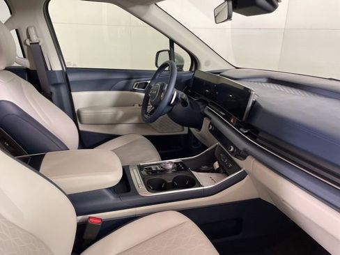 New 2026 Kia Carnival EX image 14