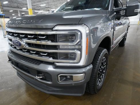 Used 2023 Ford F250 Platinum image 21